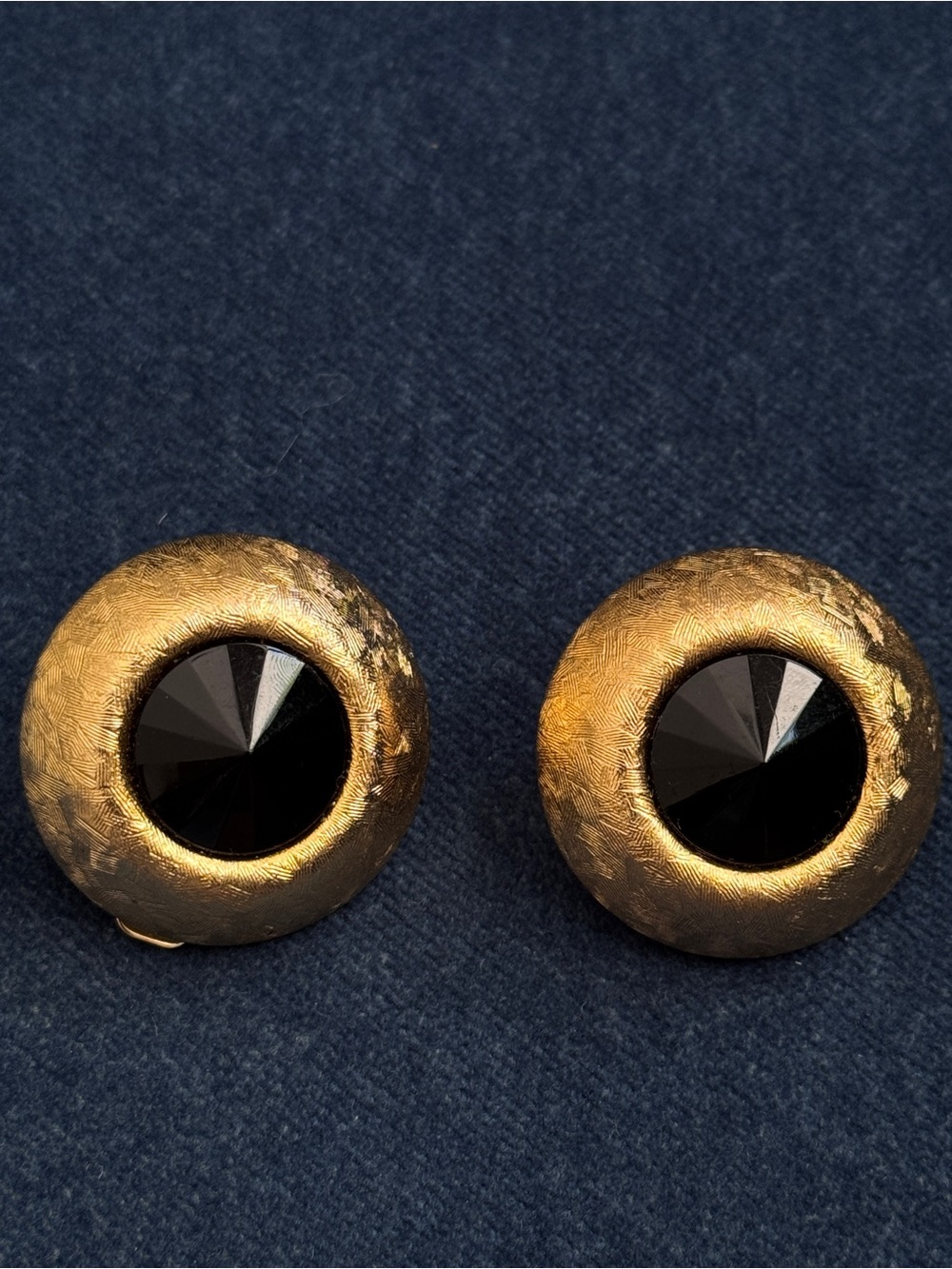 Vintage Statement Large Gold tone and black stone Women’s Clip on earrings.